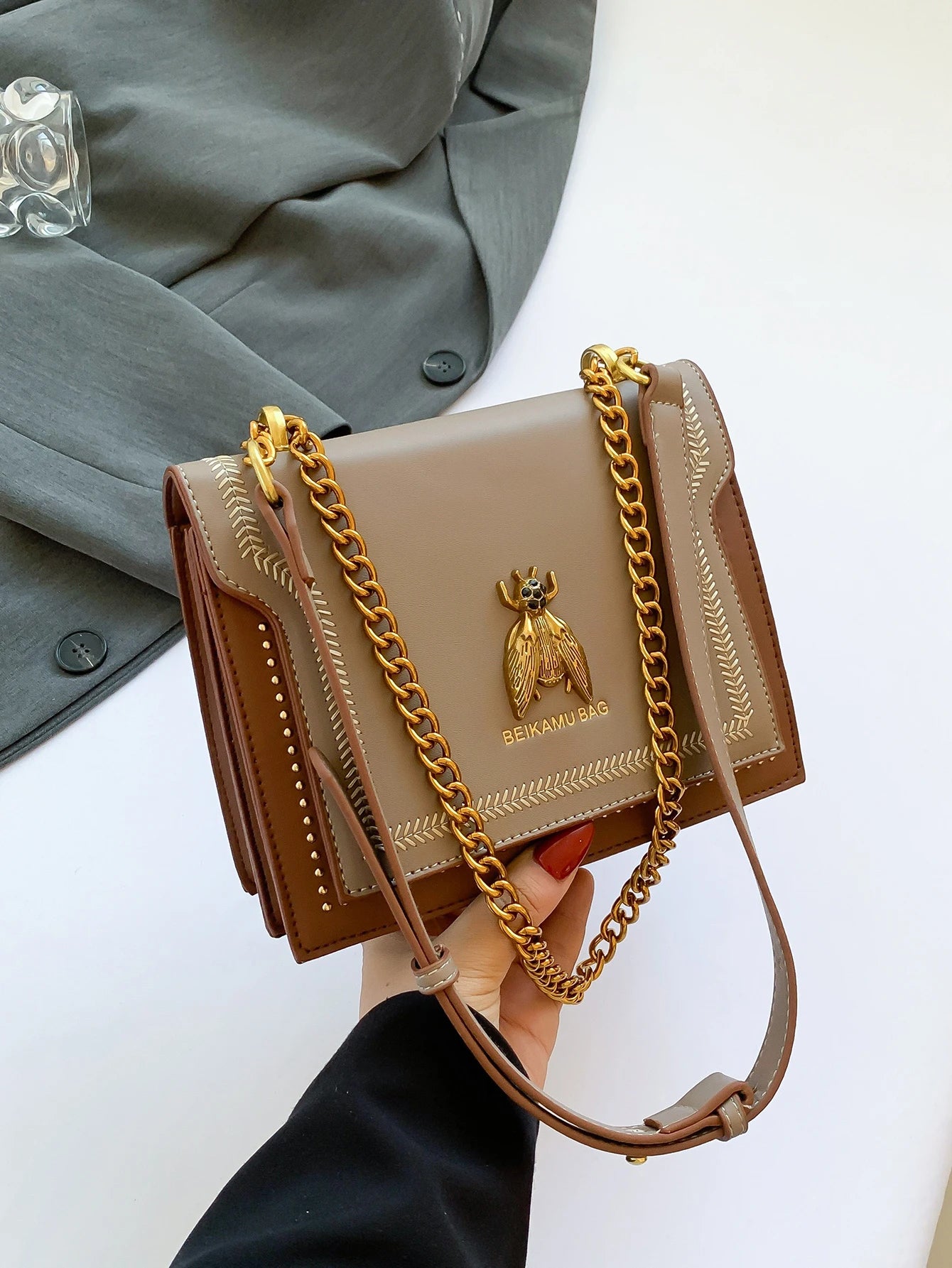 Women’s Chain Shoulder Bag – Versatile Crossbody Design
Fashion Chain Shoulder Bag for Women – Chic Crossbody Style